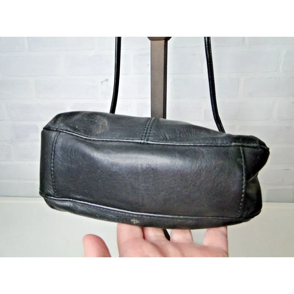 Fossil Small Crossbody Black Handbag - Leather Purse/Bag -‎ Key Charm